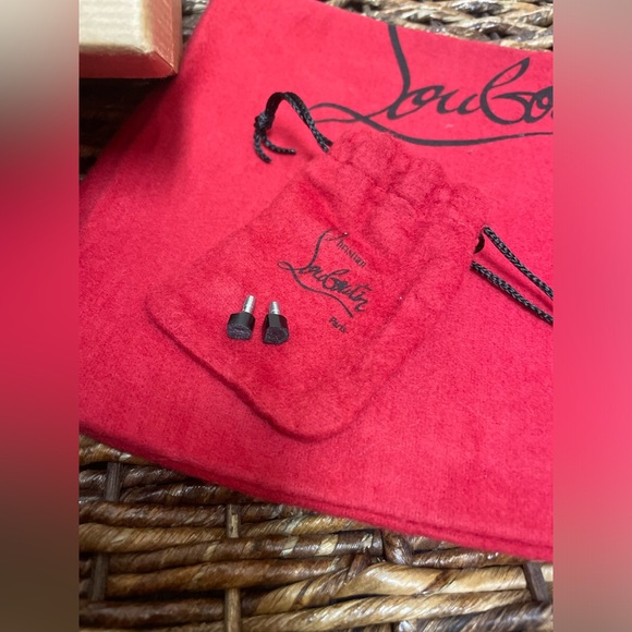 Christian Louboutin So Kate Cheetah Print Pumps - Picture 2 of 10